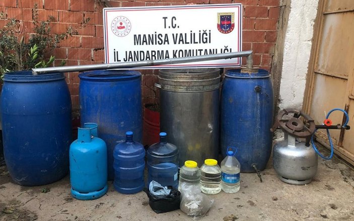 Manisa'da 425 litre sahte içki ele geçirildi