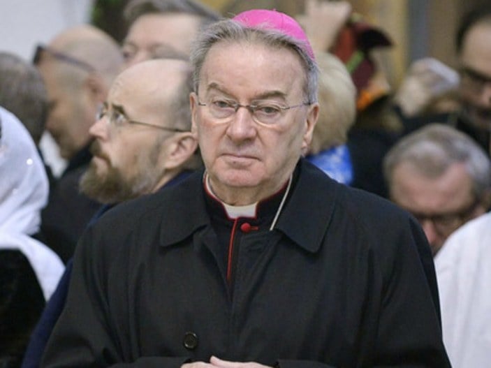 Vatikan'ın eski Paris Büyükelçisi'ne cinsel saldırıdan hapis cezası