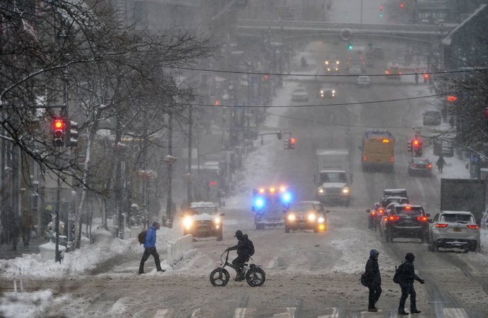 ABD'de kar fırtınası can aldı: 4 ölü