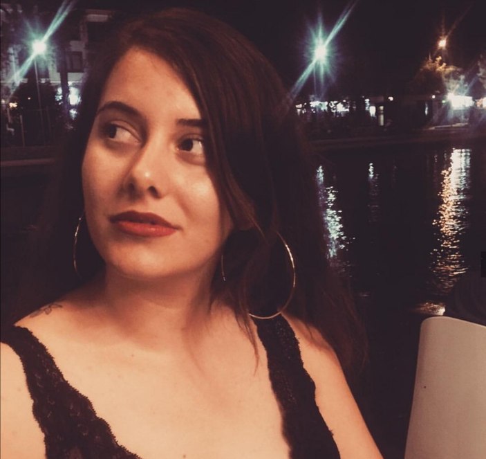 Akrep dizisi Avukat Ayşem kimdir? Beril Pozam kimdir, hangi dizilerde oynadı?