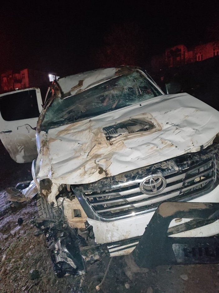 Hakkari'de elektrik ekibinin kamyoneti uçurumdan düştü: 1 ölü