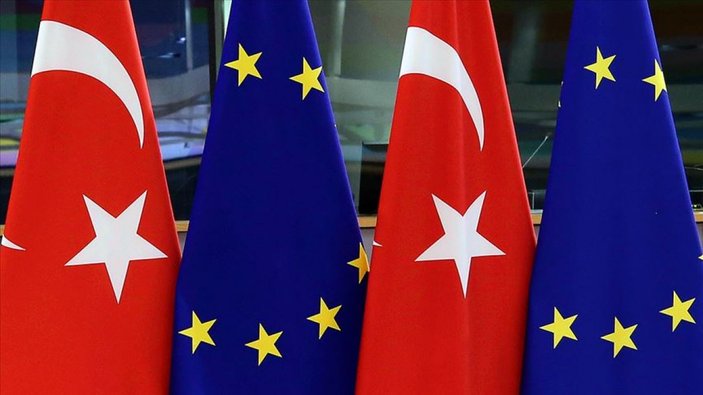 AB: Tutması umuduyla Türkiye'ye el uzatıyoruz