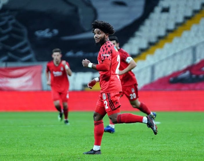 Rosier'e 'Beşiktaş'ta kalacak mısın' diye soruldu