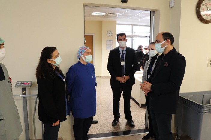 Samsun'da hastaneyi yakmak isteyen hastayı durduran hemşirelere teşekkür