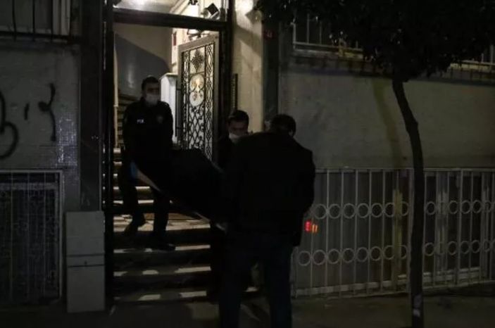 d Senarist Alper Alpözgen, arkadaşının evinde ölü bulundu