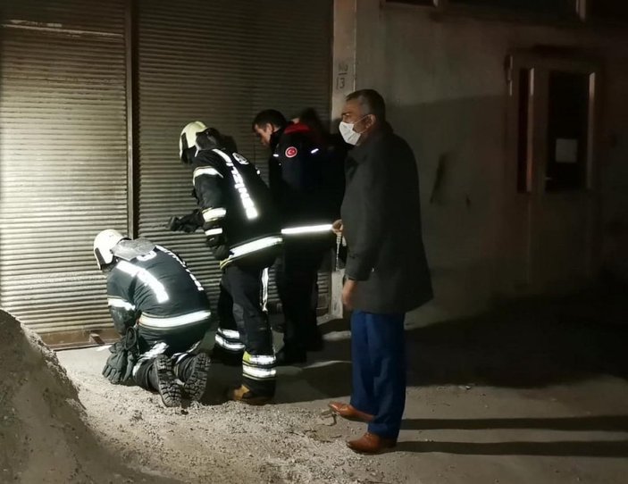 Denizli'de eski eşinin alıkoyduğu kadını polisler kurtardı