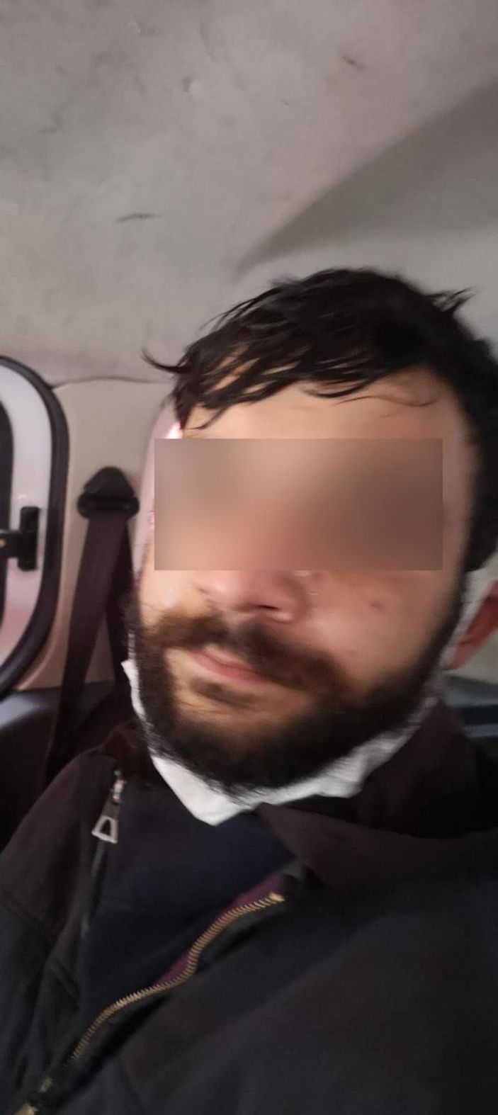 Beyoğlu'nda kılıçla gasp yapan şüpheli yakalandı