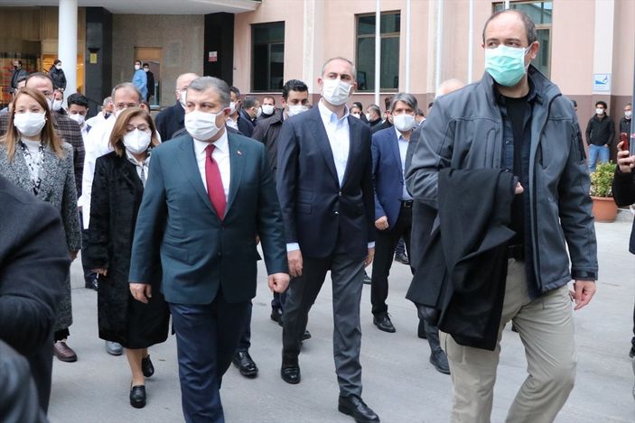 a Fahrettin Koca ve Abdulhamit Gül'den Gaziantep'te açıklama