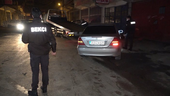 Kırıkkale'de dur ihtarına uymayan alkollü sürücü polise çarptı