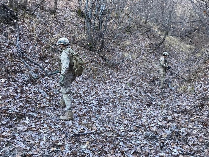 Bitlis'te PKK'ya ait 1 ton amonyum nitrat ele geçirildi