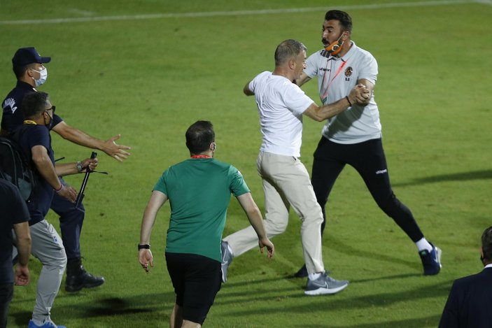 Galatasaraylılar soruyor: Fatih Terim'e 6 maç ceza haksızlık değil mi