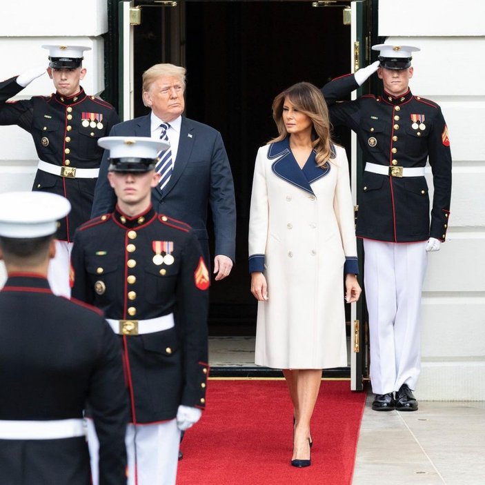Donald Trump ve eşinden Beyaz Saray’da son kare