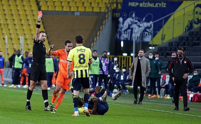 Fenerbahçe - Başakşehir maçında hakem kararlarına Galatasaray'dan tepki