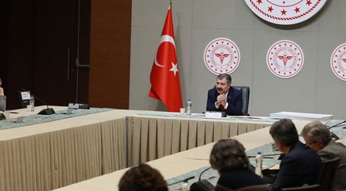 Fahrettin Koca, 19.00'da açıklama yapacak