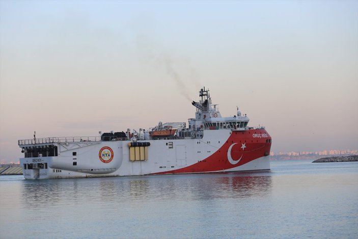 Oruç Reis, Antalya Limanı'ndan ayrıldı