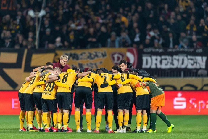 Dynamo Dresden seyircisiz maça 72 bin bilet sattı