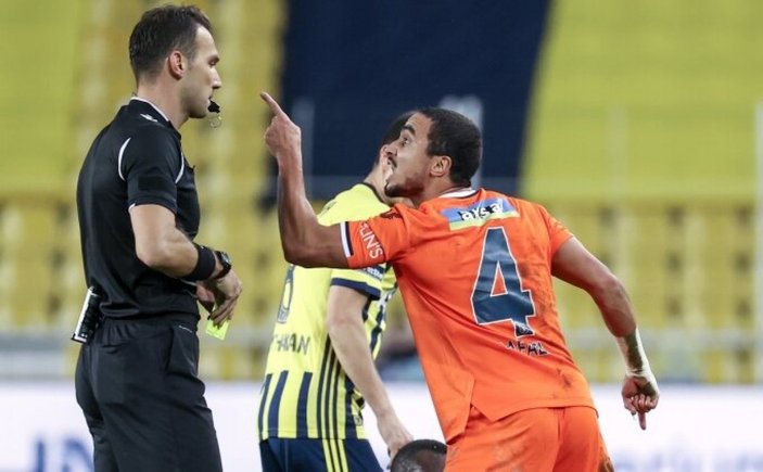 Fenerbahçe maçında kırmızı kart gören Rafael'in cezası kaldırıldı