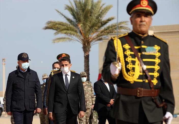 Milli Savunma Bakanı Hulusi Akar, Libya’ya gitti
