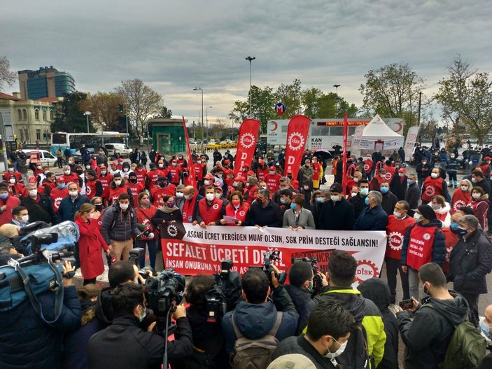 İstanbul'da DİSK'ten asgari ücret eylemi
