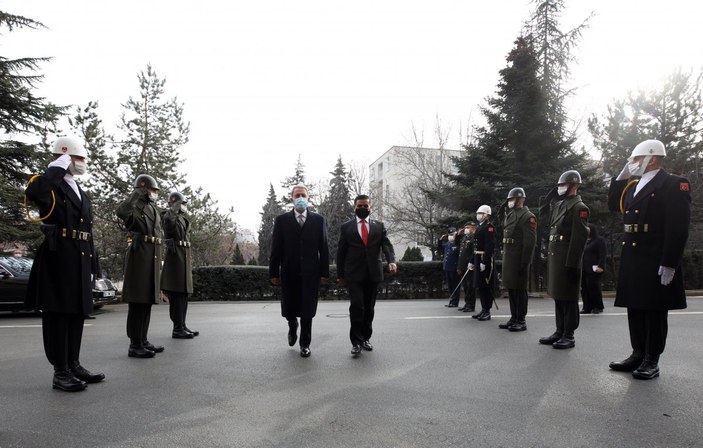 Hulusi Akar, Iraklı mevkidaşı Jumaah Enad Saadoonn ile görüştü