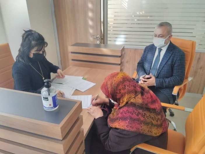 Tokat’ta emekli öğretmen, 9 dairesini Türkiye Diyanet Vakfı’na bağışladı