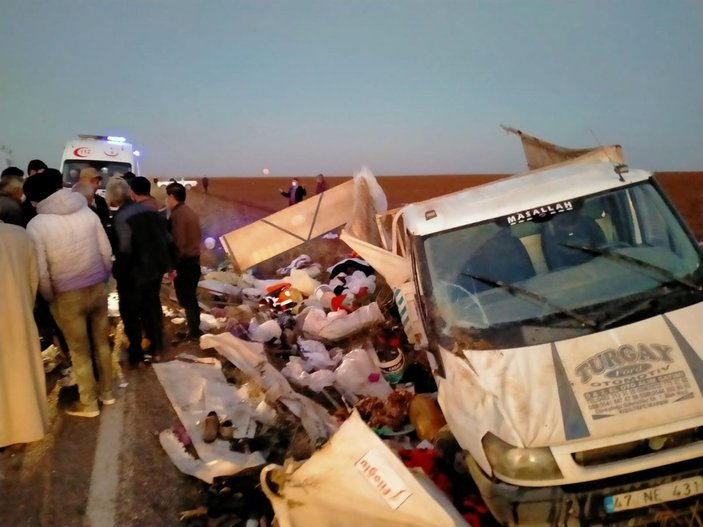 Mardin’de tarım işçilerini taşıyan kamyonet şarampole yuvarlandı