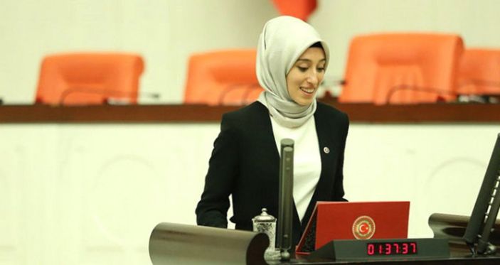 Rümeysa Kadak kimdir? Milletvekili Rümeysa Kadak kaç yaşında, nereli?