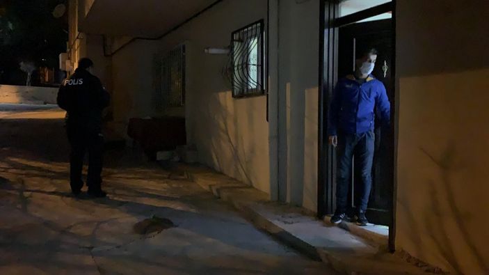 d Gaziantep'te bir kadın, bebeğinin yanında tabancayla vurulmuş halde bulundu