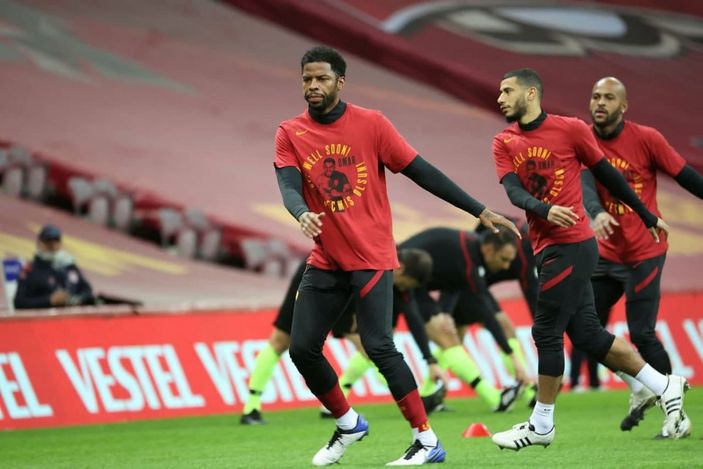 Galatasaray'dan Omar Elabdellaoui için özel tişört