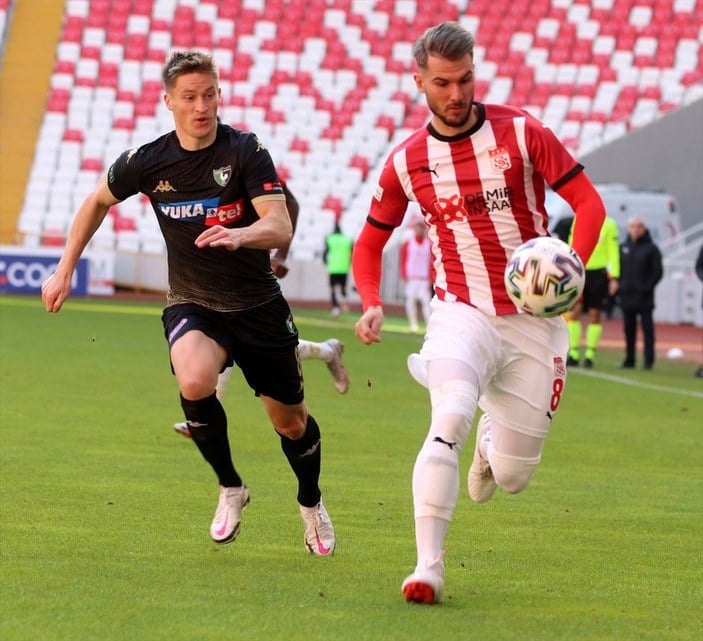 Sivasspor ve Denizlispor son dakika golüyle yenişemedi