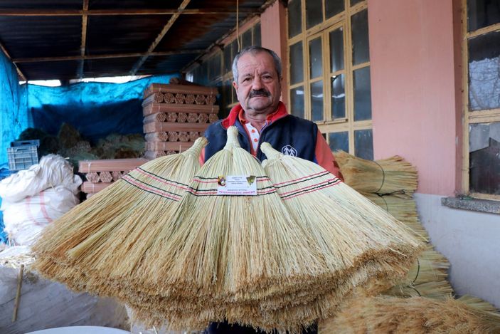 d Süpürgecilik mesleği bitiyor