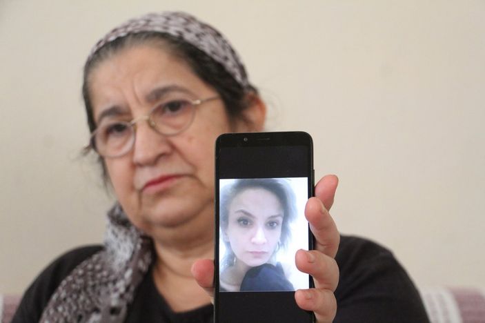 Antalya'daki anne, 8 aydır kızından haber alamıyor