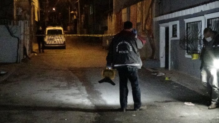 İzmir'de saldırganlar, iki çocuğu silahla yaraladı