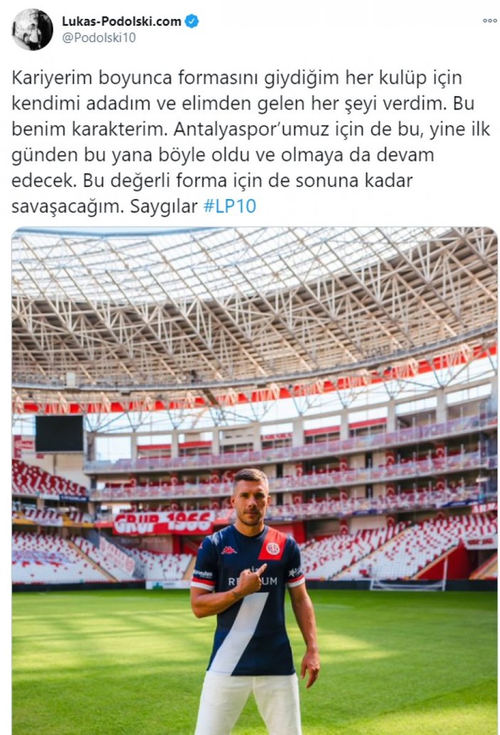 Lukas Podolski: Antalyaspor forması için savaşacağım