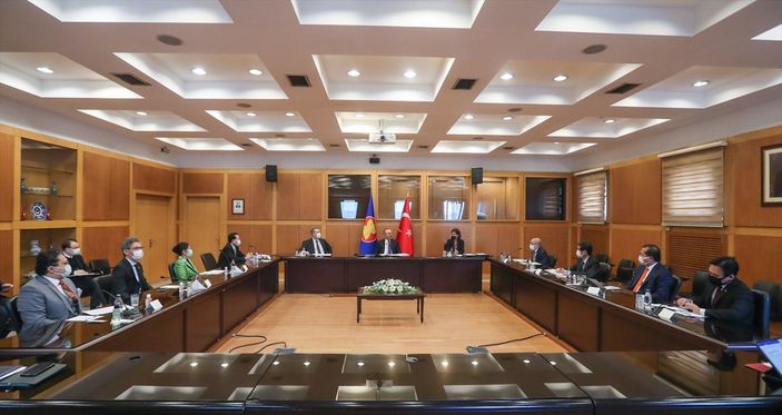 Mevlüt Çavuşoğlu, ASEAN toplantısında konuştu