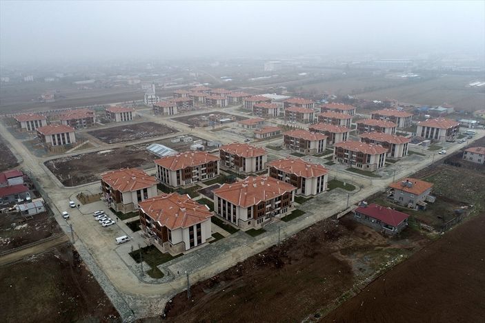 a Elazığ'da depremzedelerin yaraları devletin şefkatiyle sarılıyor