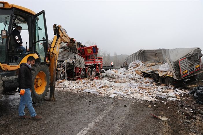 a Yozgat'ta kaza: 3 ölü, 2 yaralı
