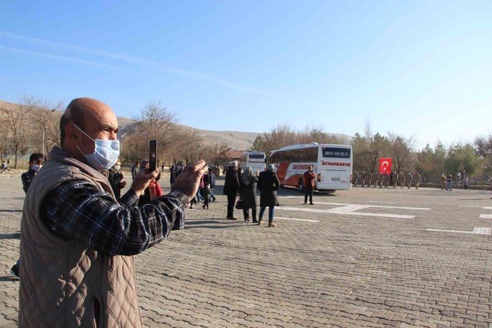 Diyarbakır'dan 258 komando, Suriye'ye uğurlandı