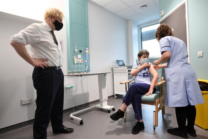 Boris Johnson: Şu ana kadar 1.3 milyon kişiye aşı yapıldı