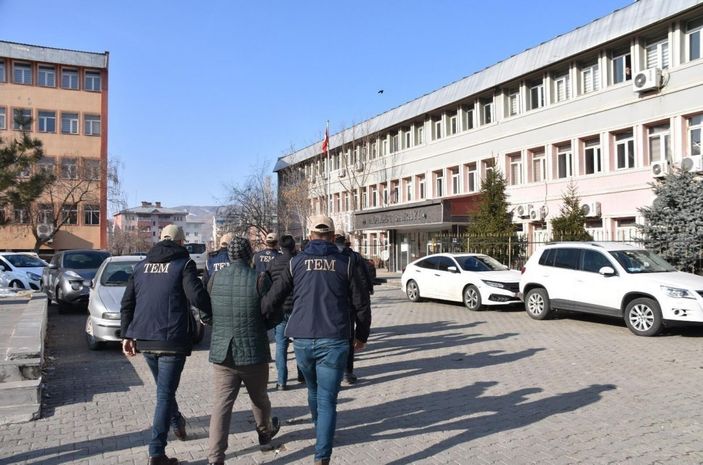 d Muş'ta DEAŞ operasyonu: 11 gözaltı