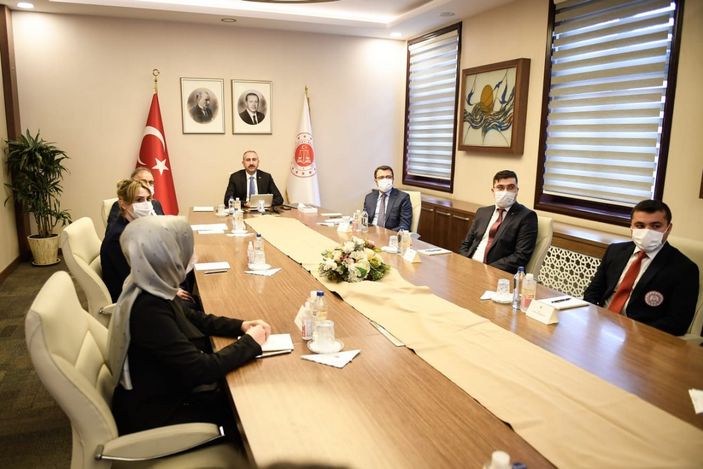 Bakan Gül, Adliye personelleri ile bir araya geldi