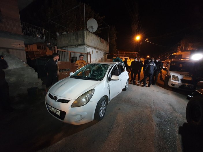 Adana’da otomobildeki çakmak gazı patladı