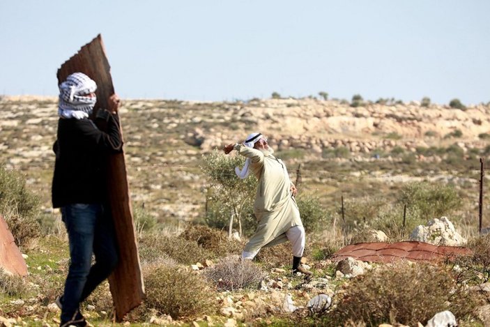İsrail askerleri, Filistinli Hacı Said Arme'yi gözaltına aldı