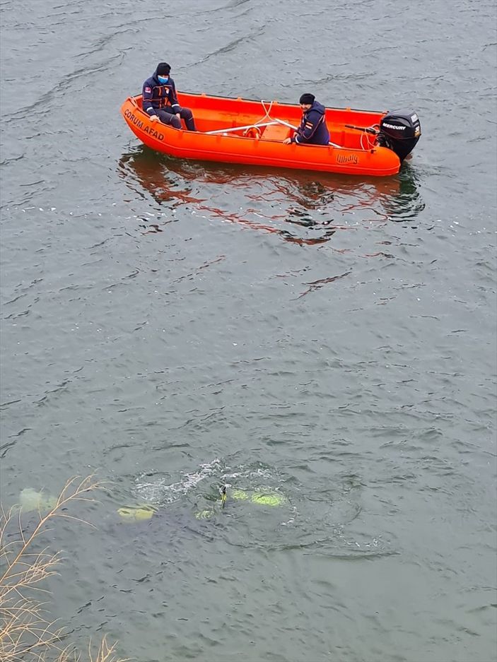 a Çorum'da bir haftadır aranan genç kızın cansız bedeni bulundu