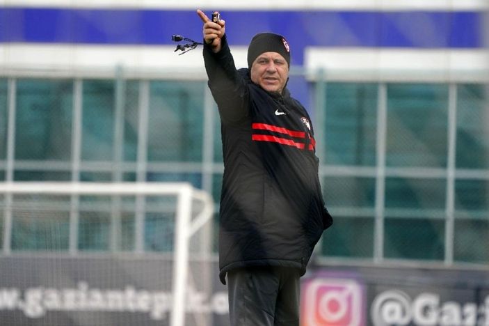 Sumudica: Eşimi arayıp bana para göndermesini isteyeceğim