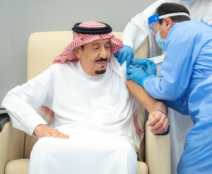 Suudi Kral Selman, korona aşısı oldu