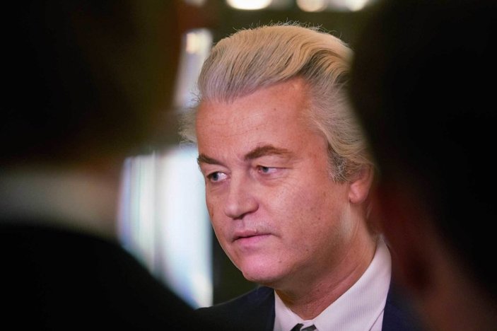 Hollanda'da aşırı sağcı Wilders'in seçim vaadi: İslam'dan Arındırma Bakanlığı