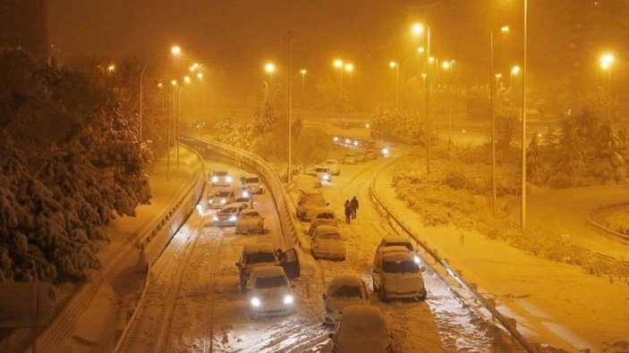 İspanya, kar fırtınasına teslim oldu