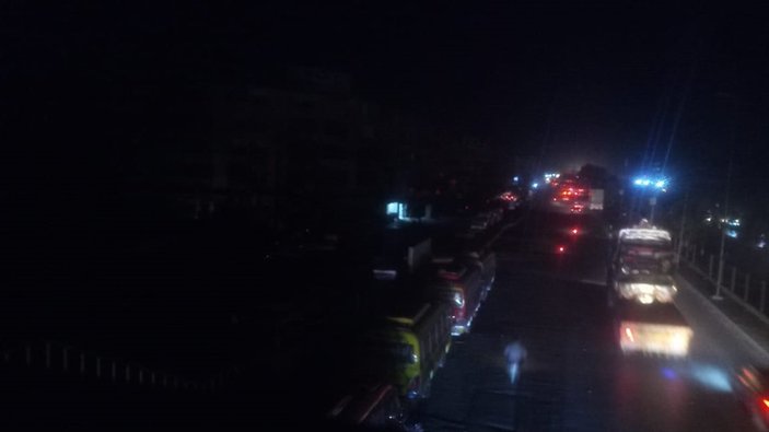 Pakistan’da birçok şehirde elektrik kesintisi