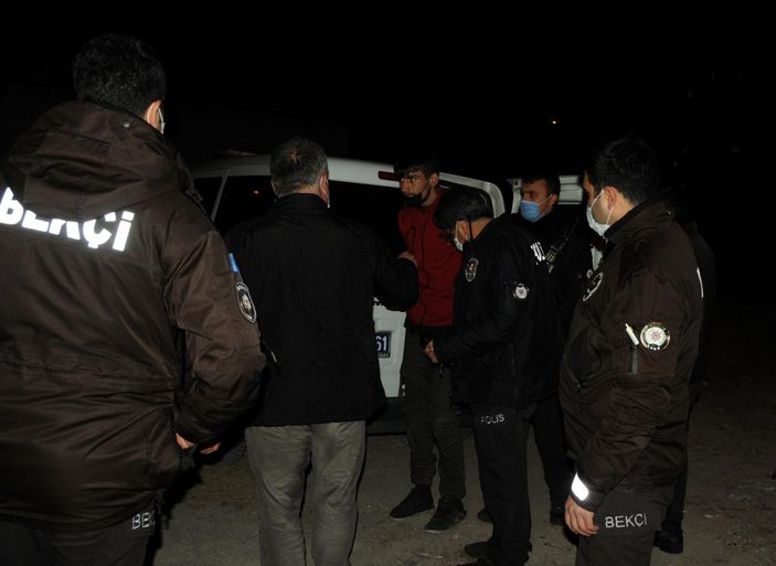 d Kayseri'de kısıtlamayı ihlal eden şüphelilerin üzerinde uyuşturucu çıktı